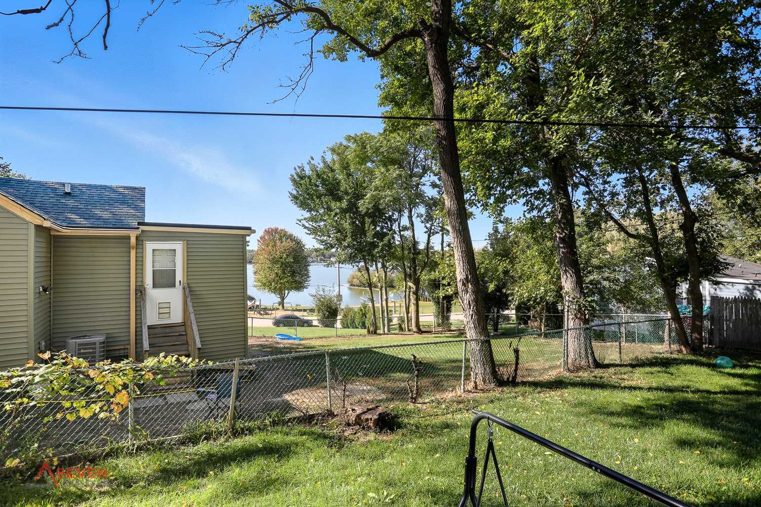 7718 Beach Rd, Wonder Lake, IL, USA, 60097  | Single Family