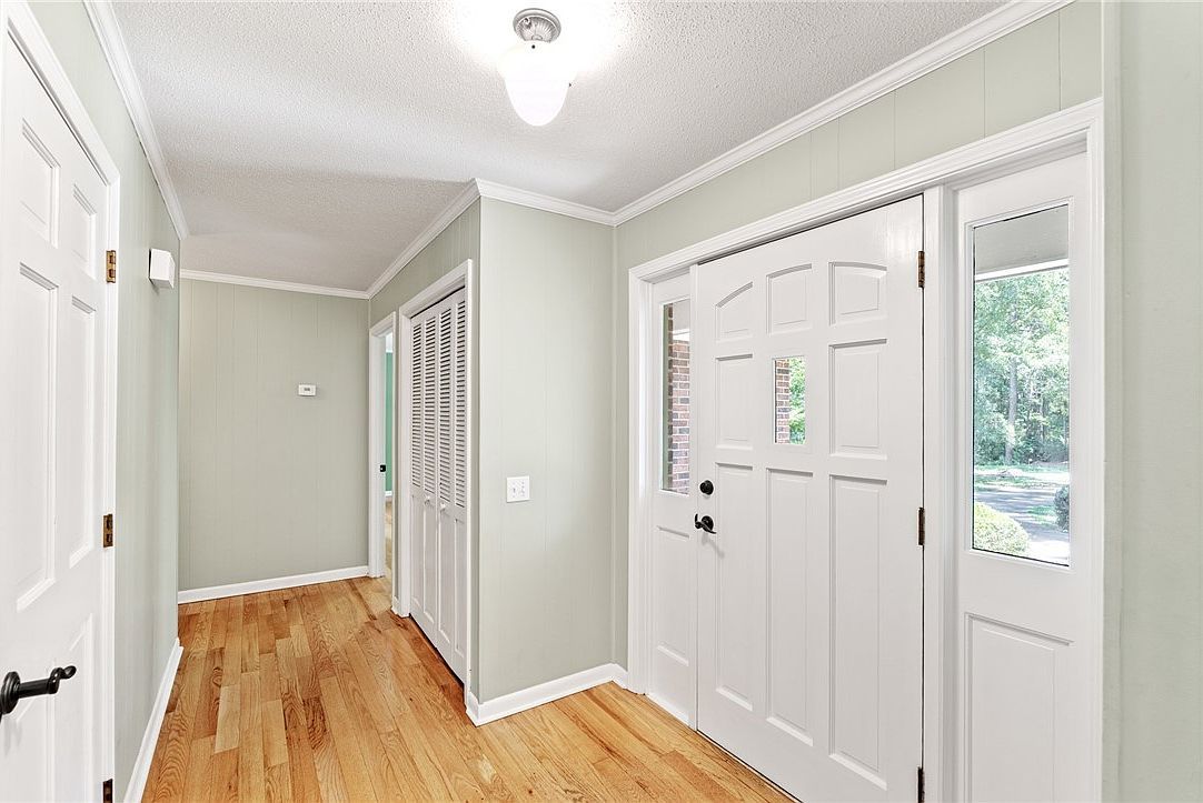 1555 Fort Hill Dr Seneca, SC 29678  | Single Family