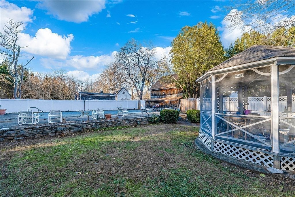 278 Main St Kingston, MA 02364  | Single Family