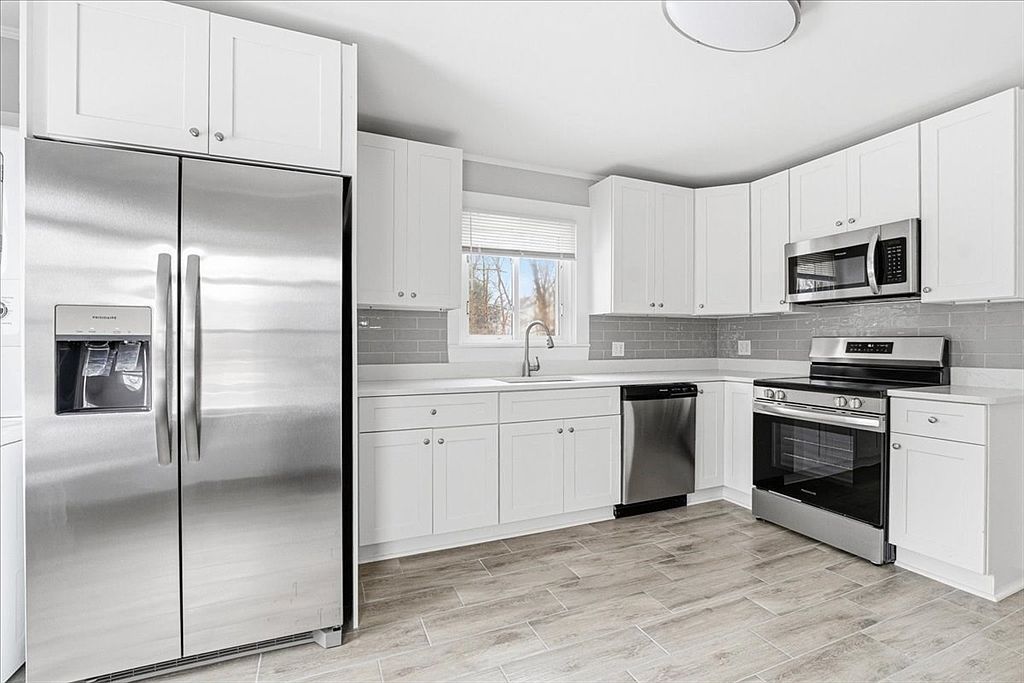 135 Bank St Abington, MA 02351  | Single Family