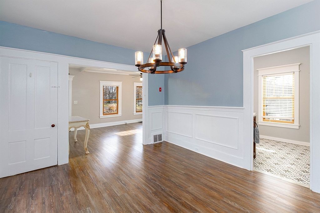 4 Shaw St Medway, MA 02053  | Single Family