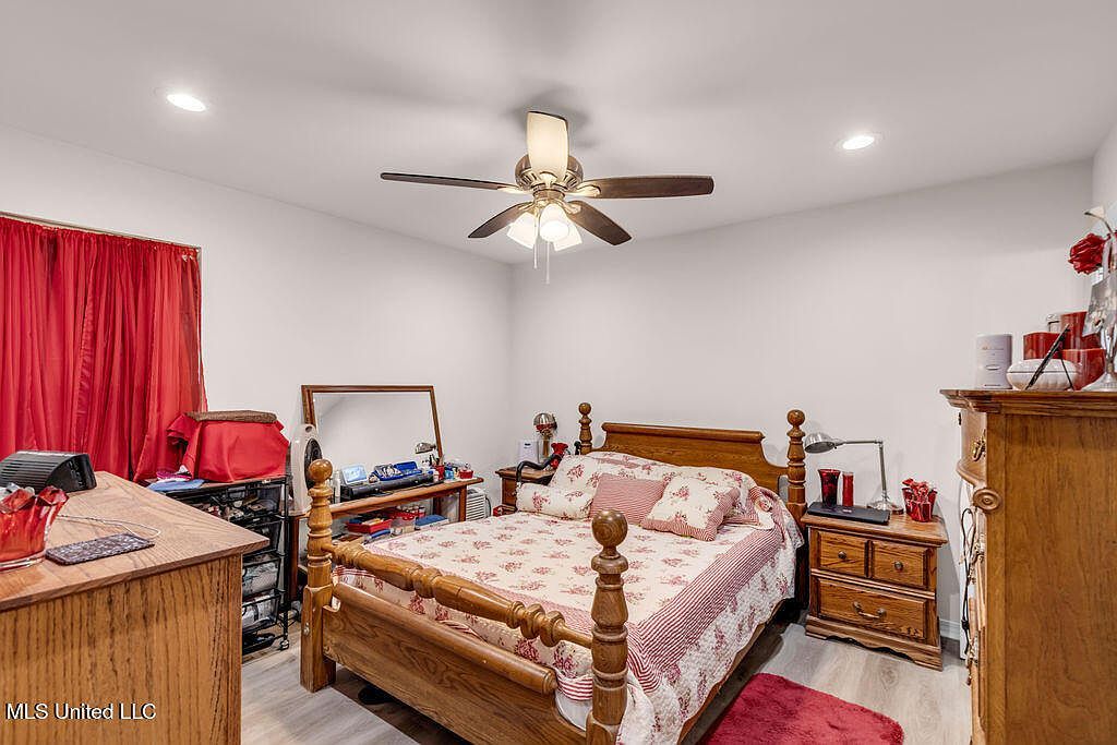 1084 Koloa Ct Diamondhead, MS 39525  | Single Family