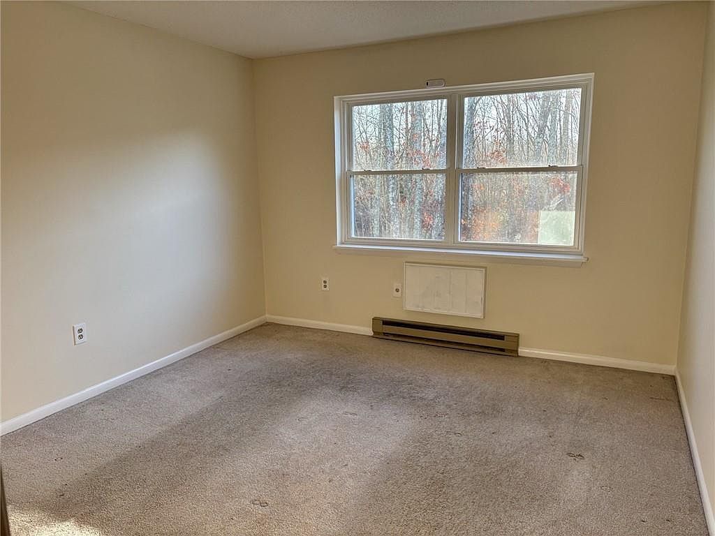 19 Apache Dr #F Westerly, RI 02891  | Condominium