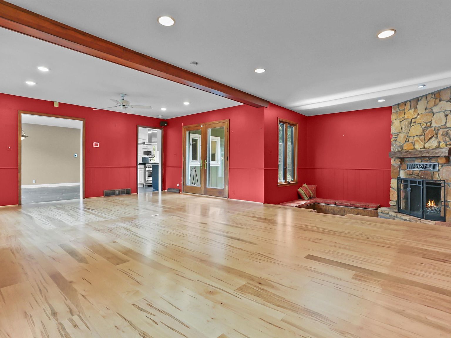 3307 Stringtown Rd Evansville, IN 47711  | Single Family