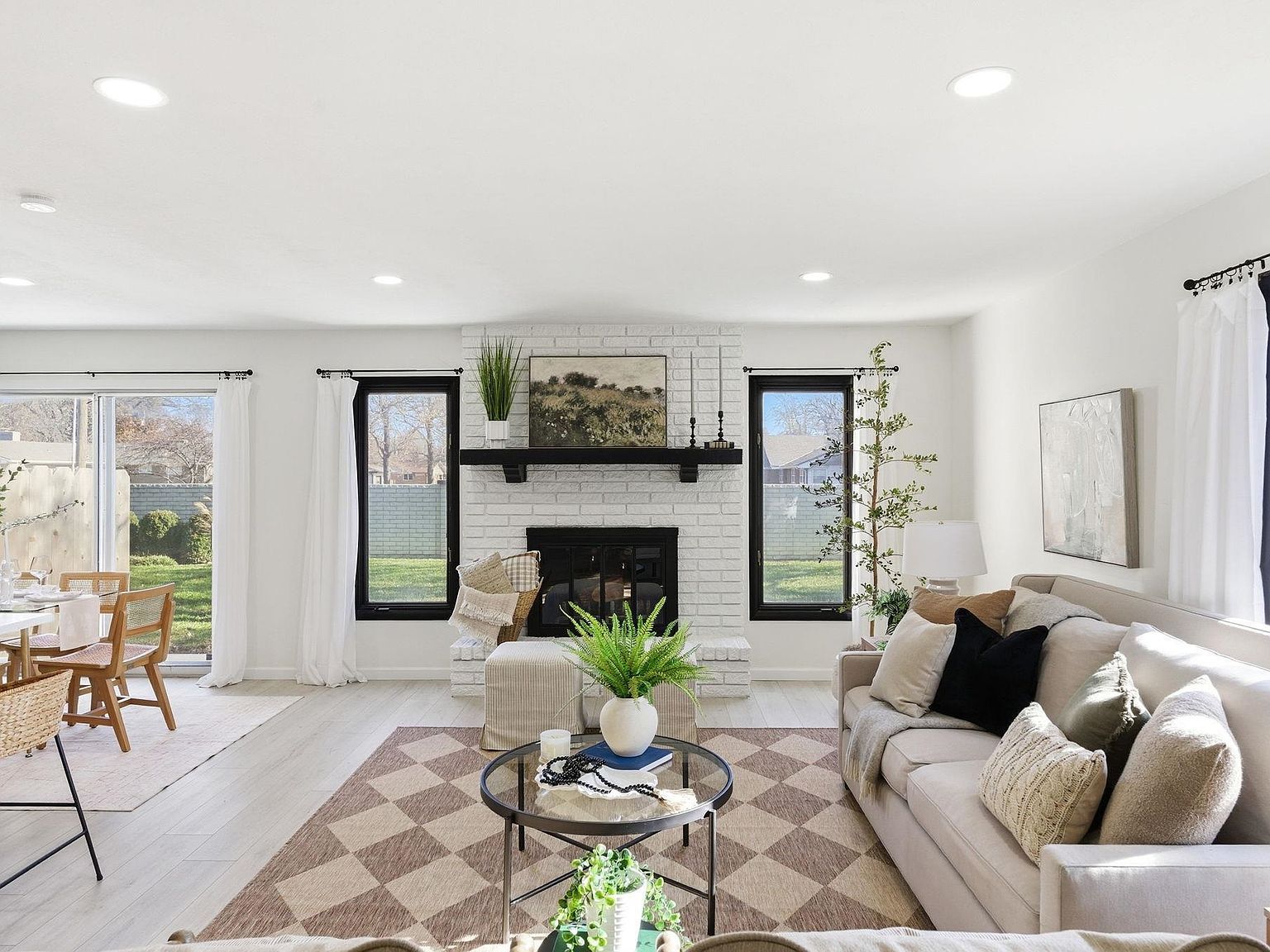 641 N Woodlawn St APT 3 Wichita, KS 67208  | Condominium