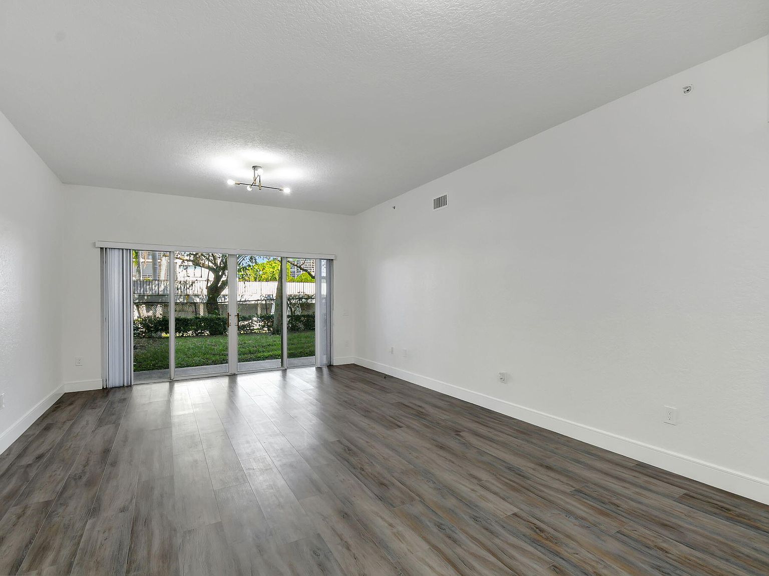 1640 Presidential Way #105 West Palm Beach, FL 33401  | Condominium