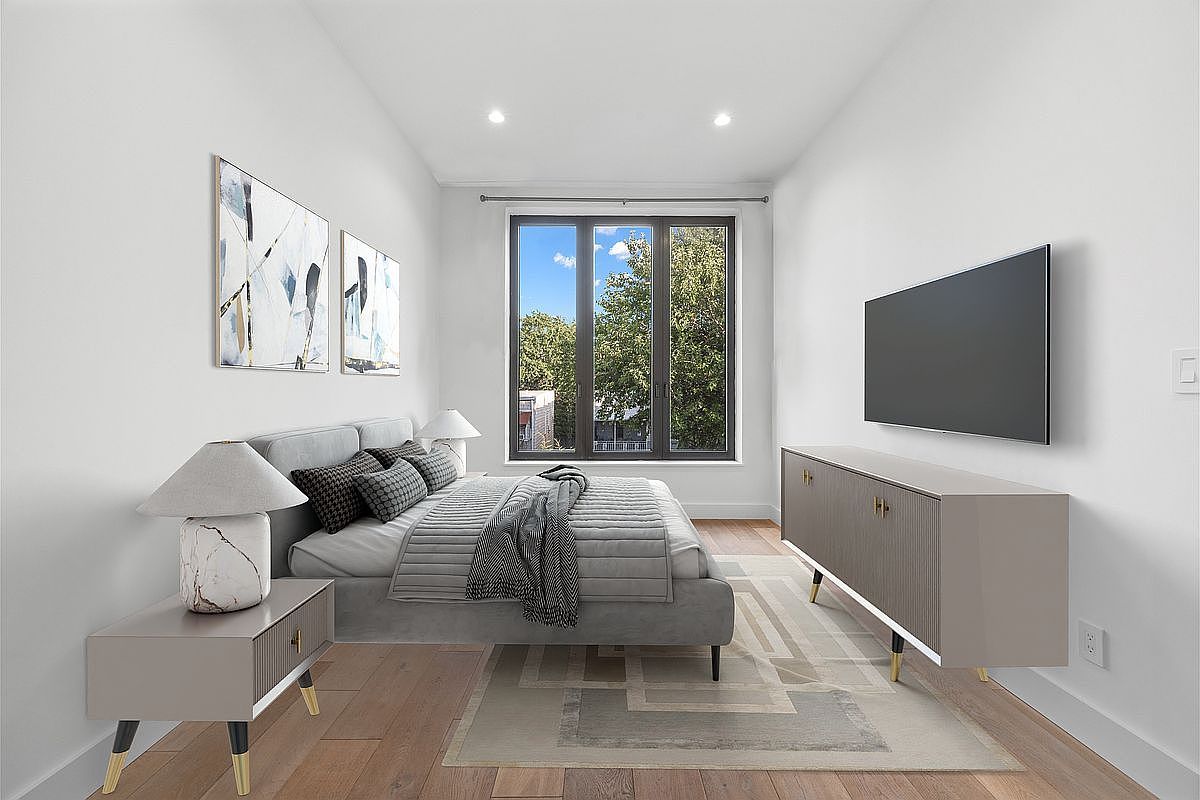 26-33 28th St #3B Astoria, NY 11102  | Condominium