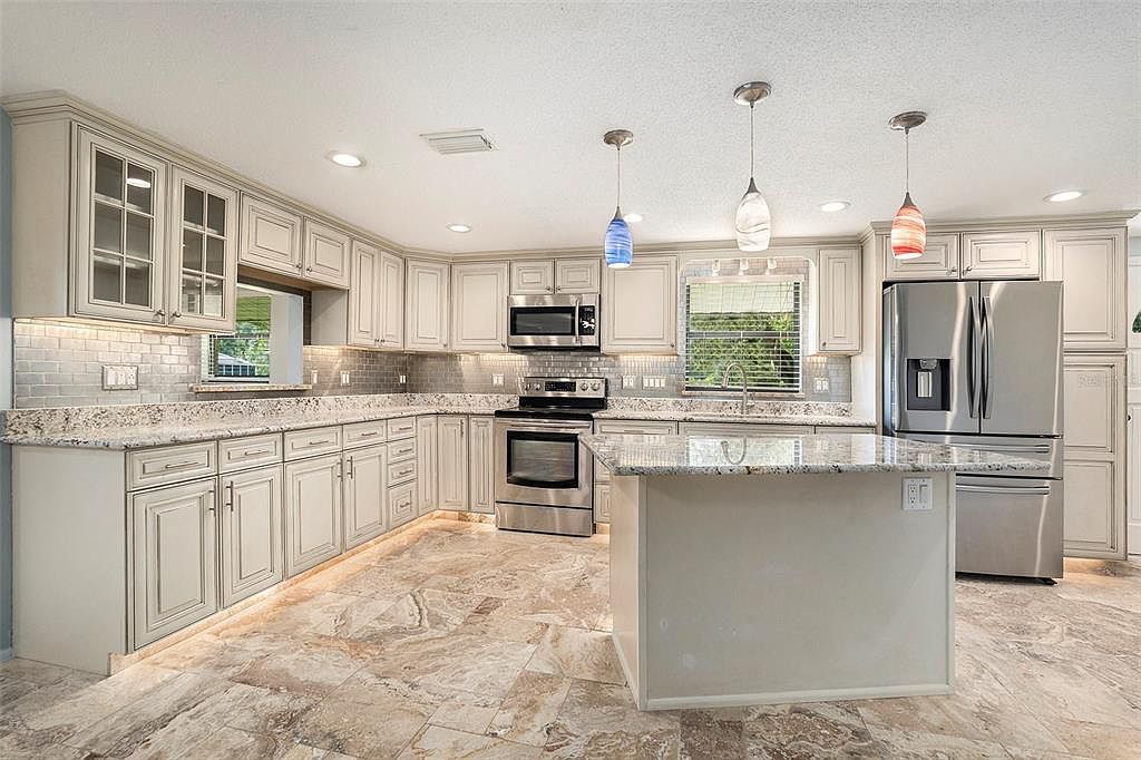 39349 Comstock Ln Zephyrhills, FL 33540  | Single Family