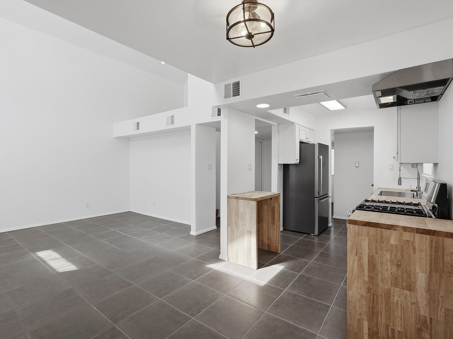725 Barelas Ct SW Albuquerque, NM 87102  | New build