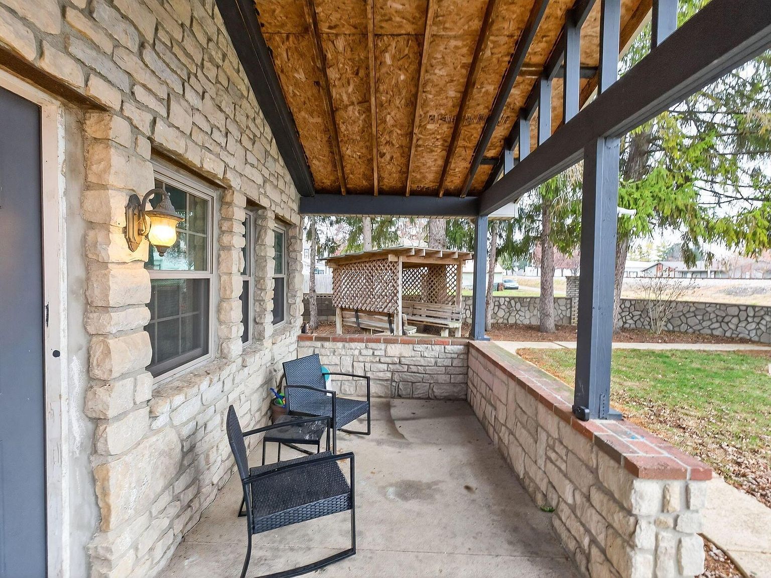 17 E Oak St Canal Winchester, OH 43110  | Single Family