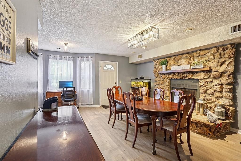 3040 Griffin View Dr Lady Lake, FL 32159  | Single Family