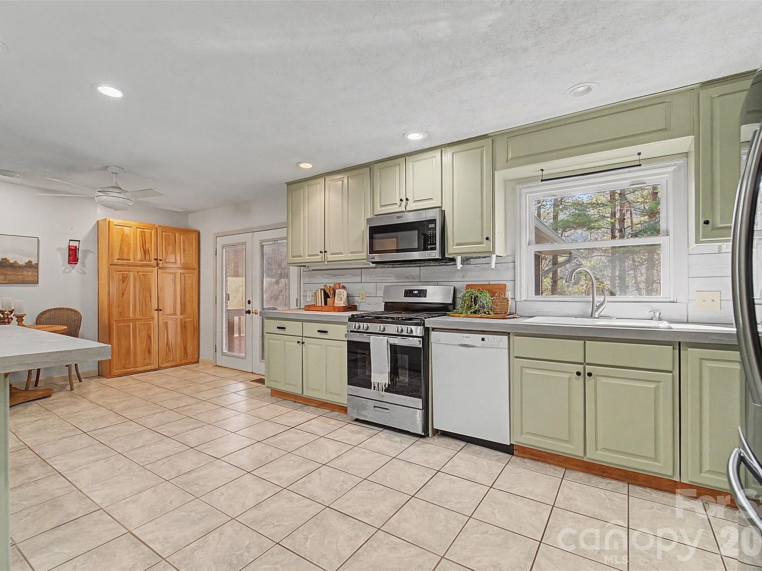 1037 N Country Club Dr Cullowhee, NC 28723 | Single Family