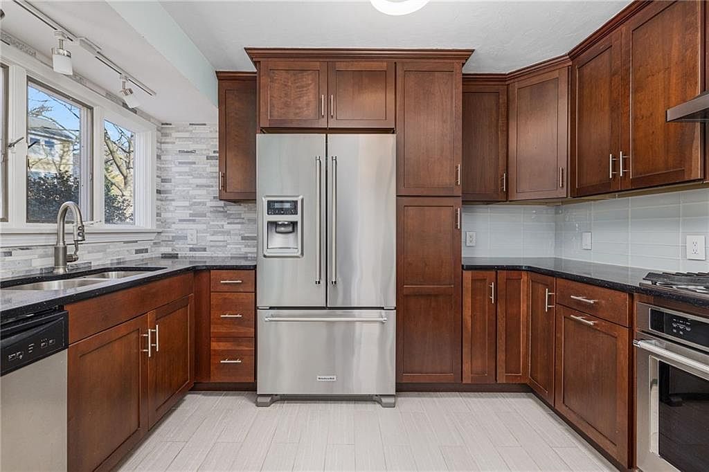 111 Arbor Dr Providence, RI 02908  | New build