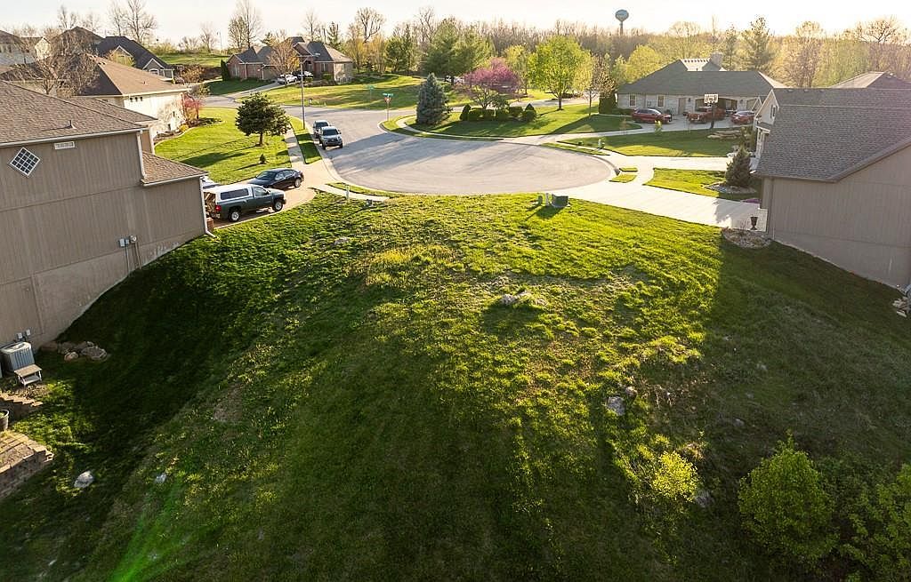 2200 SE Pine Gate Cir Blue Springs, MO 64014  | Land/Lot