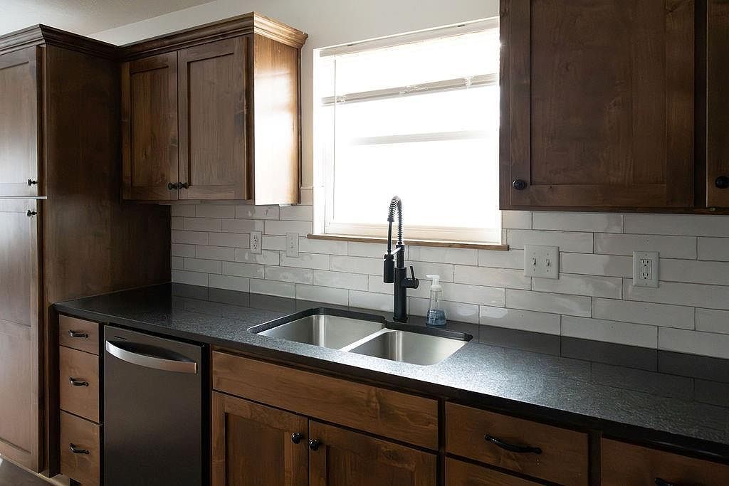 609 W Dryden St Odessa, MO 64076  | Single Family