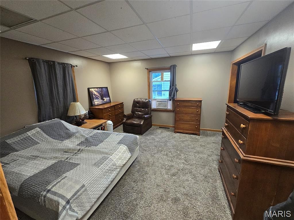 105 S Maple St Stonington, IL 62567  | Single Family