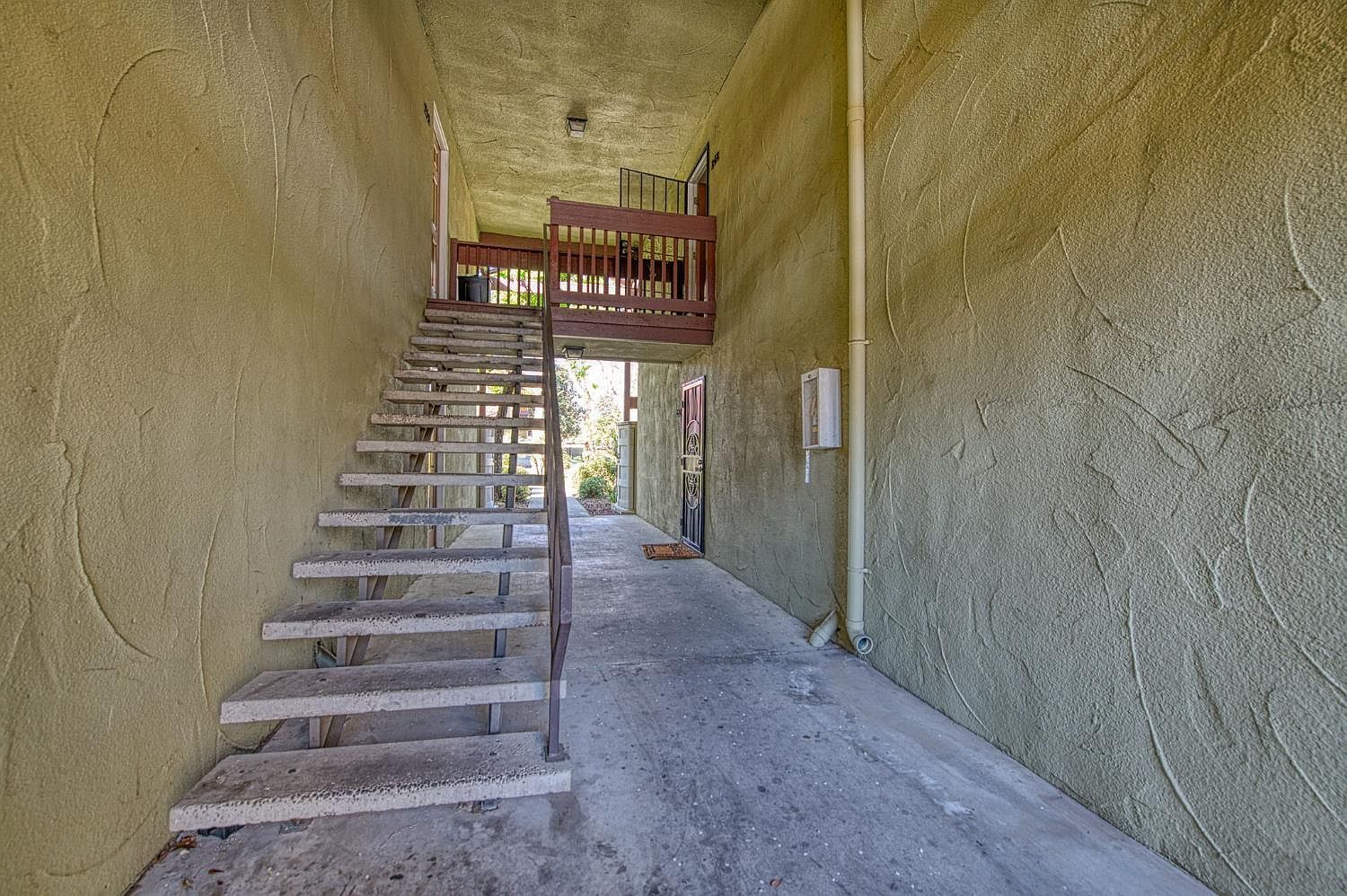 2881 Huntington Blvd APT 262 Fresno, CA 93721  | Condominium