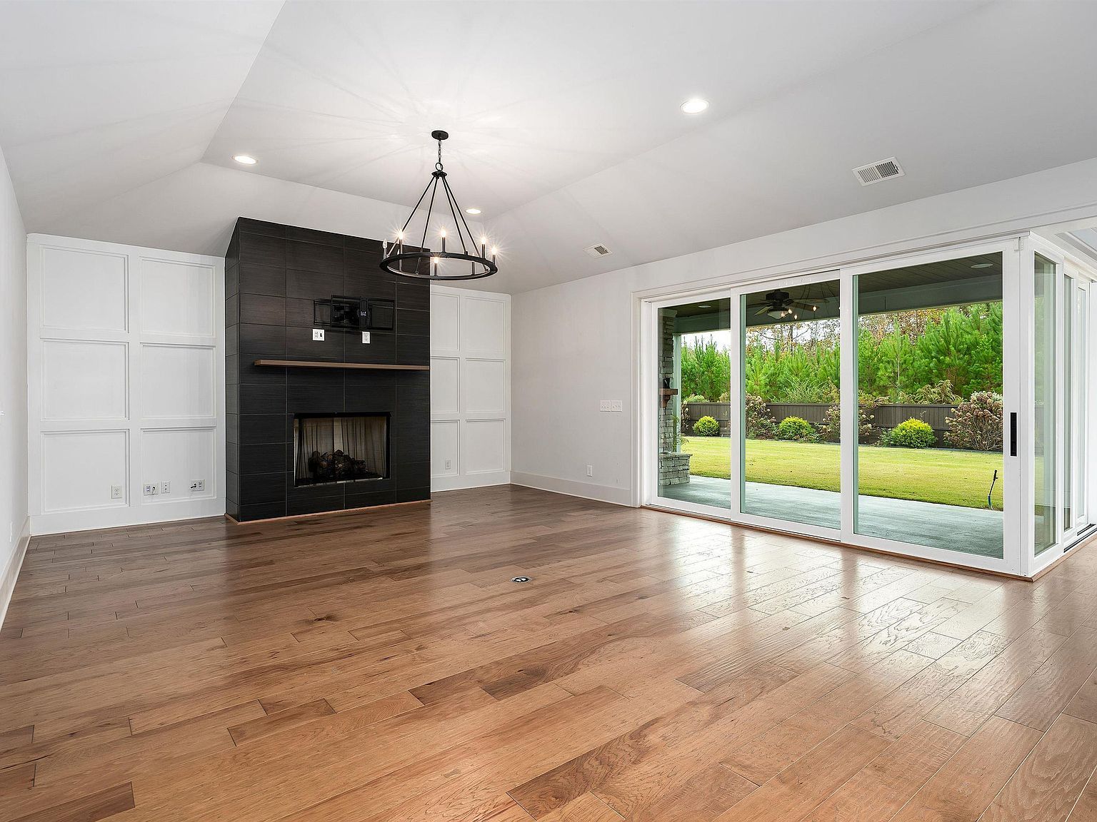 2744 Blackridge Ln Hoover, AL 35244  | Single Family