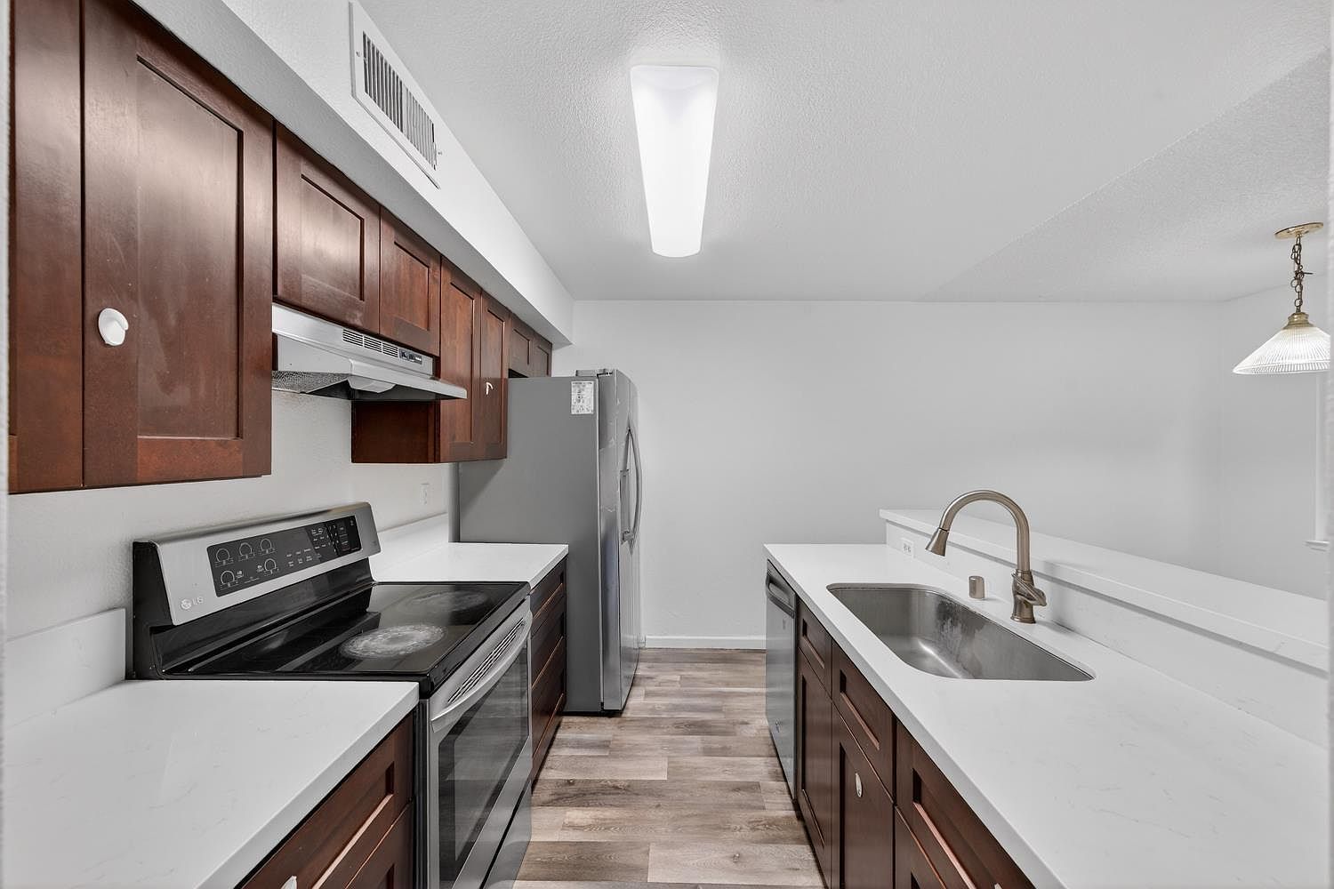 251 Del Verde Cir APT 3 Sacramento, CA 95833  | Condominium