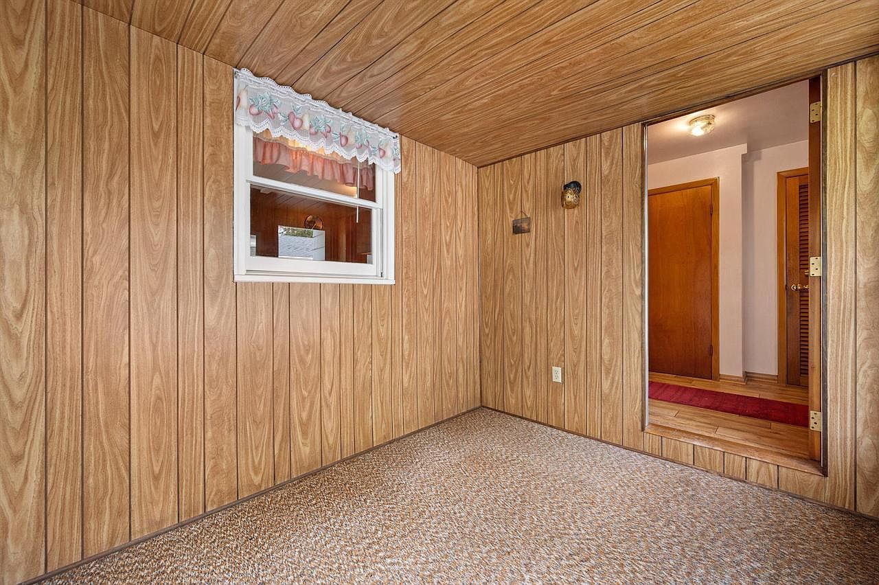 11126 W Freistadt Rd Mequon, WI 53097  | Single Family