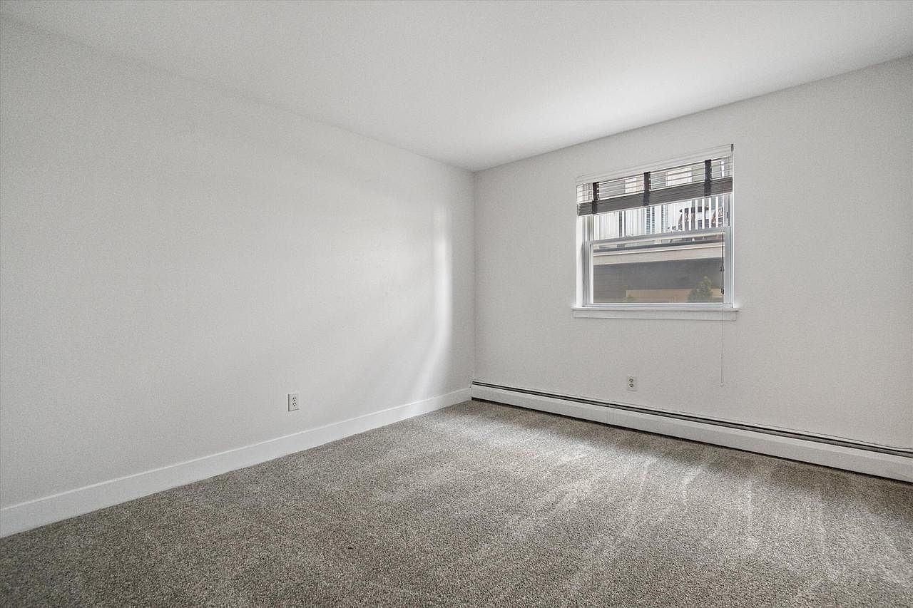2121 N Cambridge Ave APT 103 Milwaukee, WI 53202  | Condominium