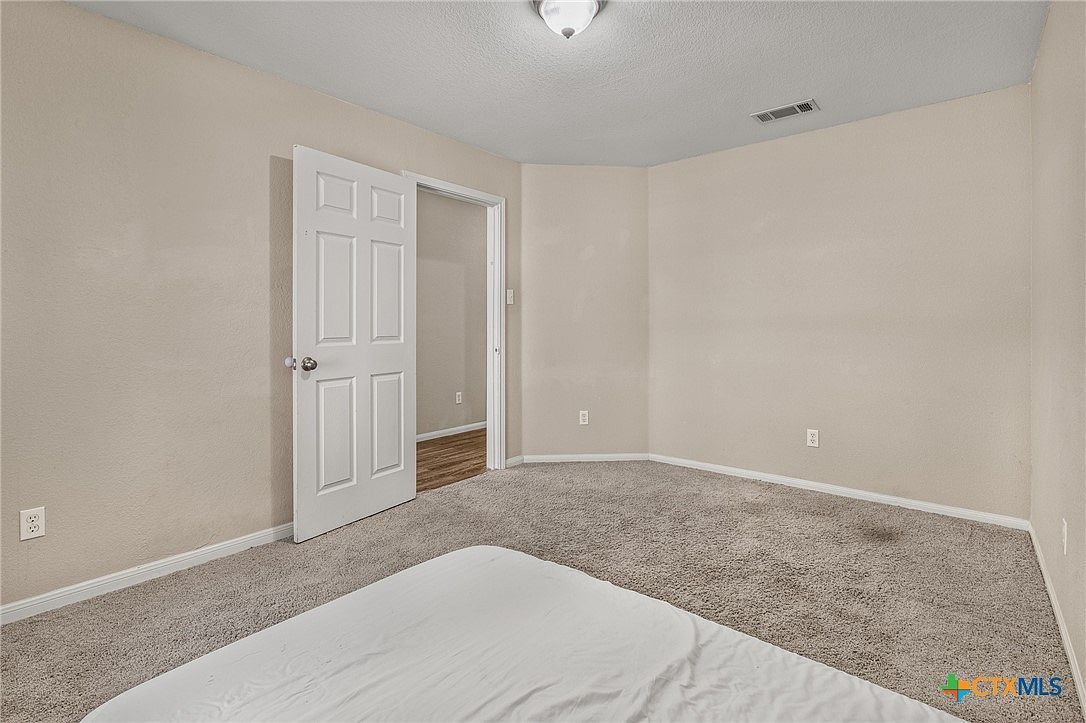 5504 Southern Crossing Dr Temple, TX 76502 | Single Family