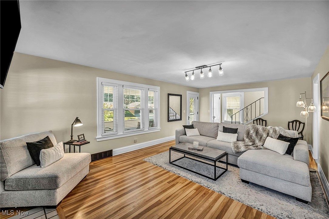 38850 Harmondale Dr Willoughby, OH 44094 | Single Family