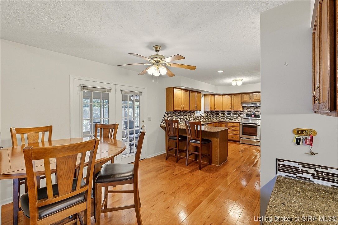 2404 Plum Woods Dr Sellersburg, IN 47172 | Single Family