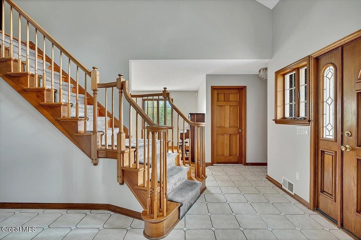 1306 Putnam Rd Schenectady, NY 12306  | Single Family