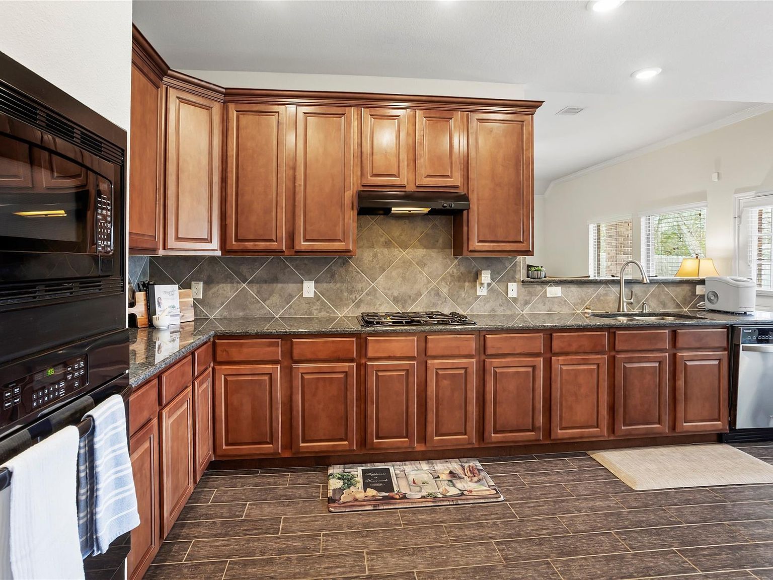 1995 Brentwood Dr Alvin, TX 77511  | Single Family