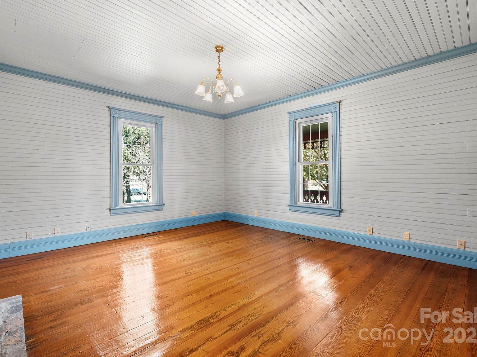 101 1st St NW Catawba, NC 28609  | Single Family