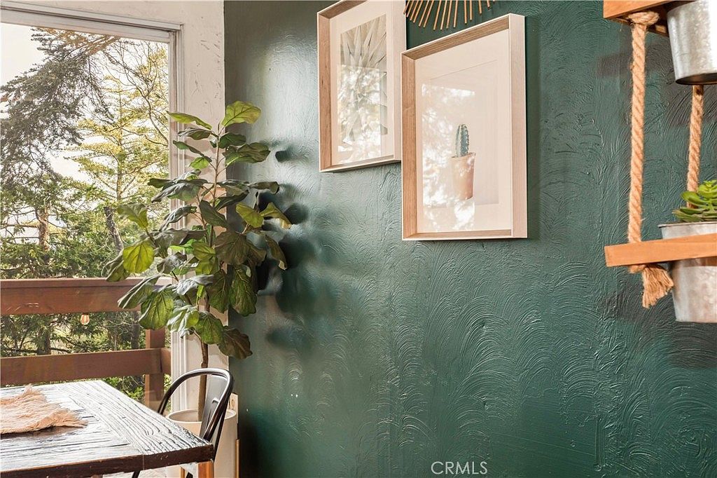 579 E Victoria Ct Lake Arrowhead, CA 92352 | Single Family