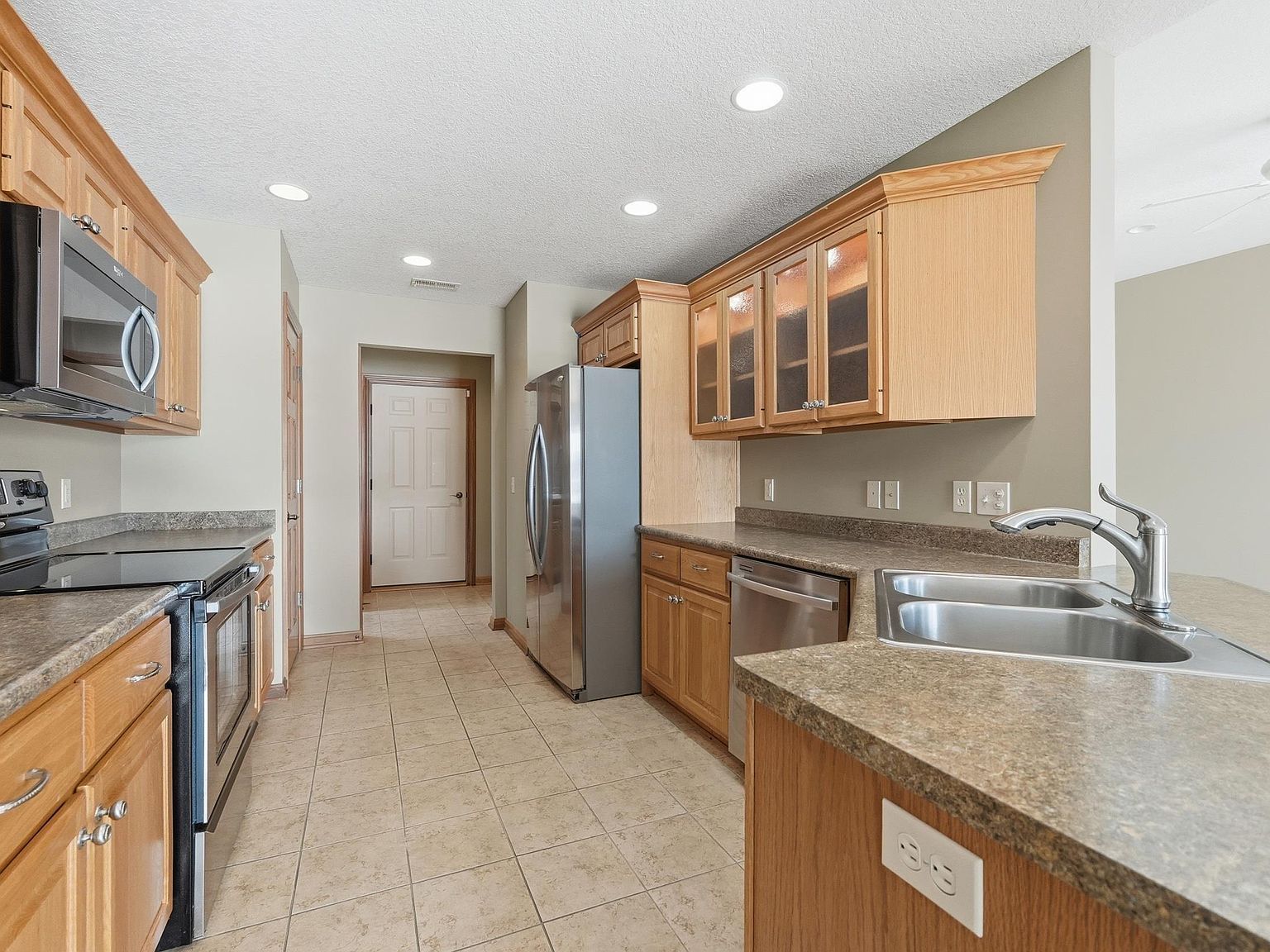 7931 Sky Breeze Ct Fort Wayne, IN 46804  | Condominium