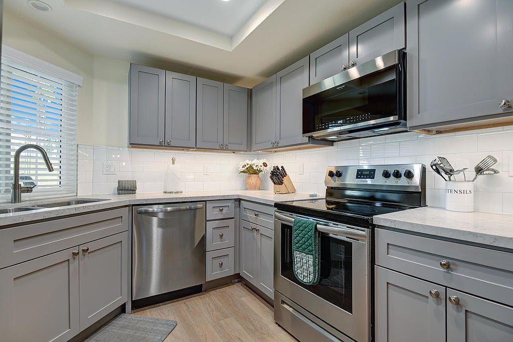 43733 Avenida Alicante Palm Desert, CA 92211 | Condominium