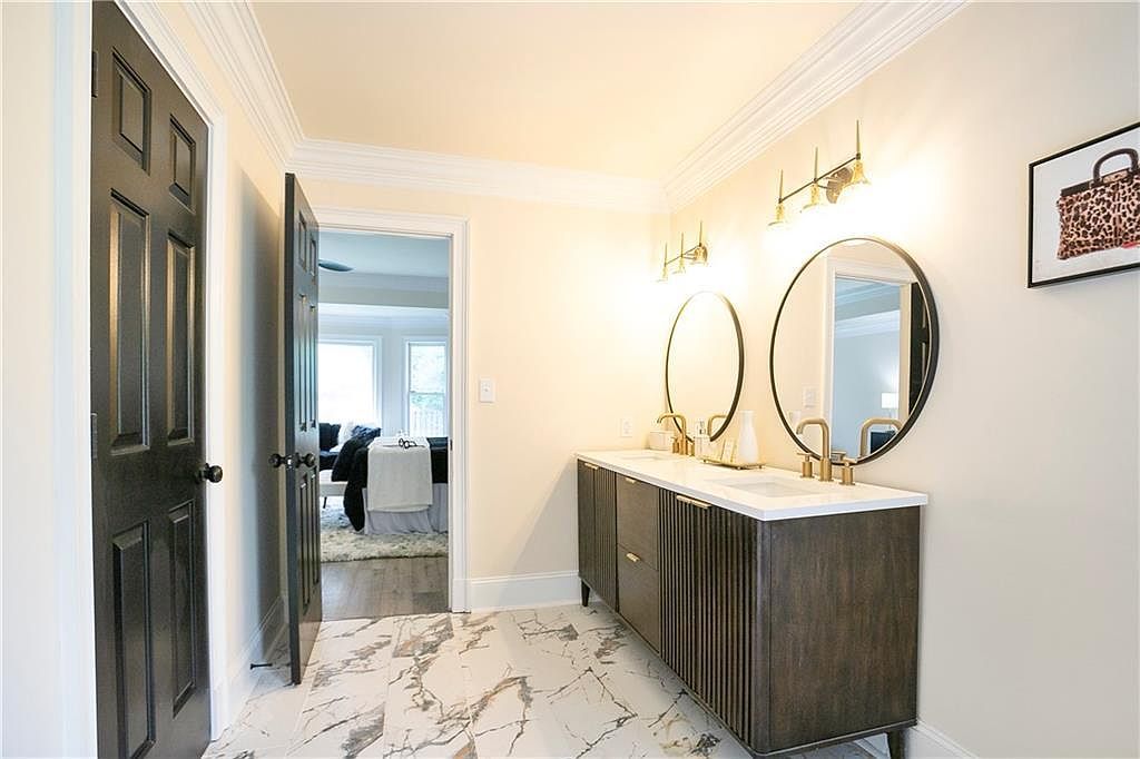 300 Saddle Creek Ln Roswell, GA 30076  | Single Family