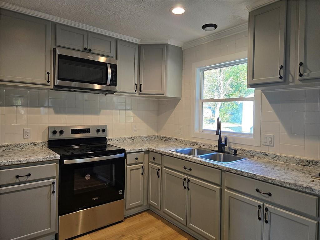 203 N Chestnut St Pittsburg, KS 66762 | Single Family