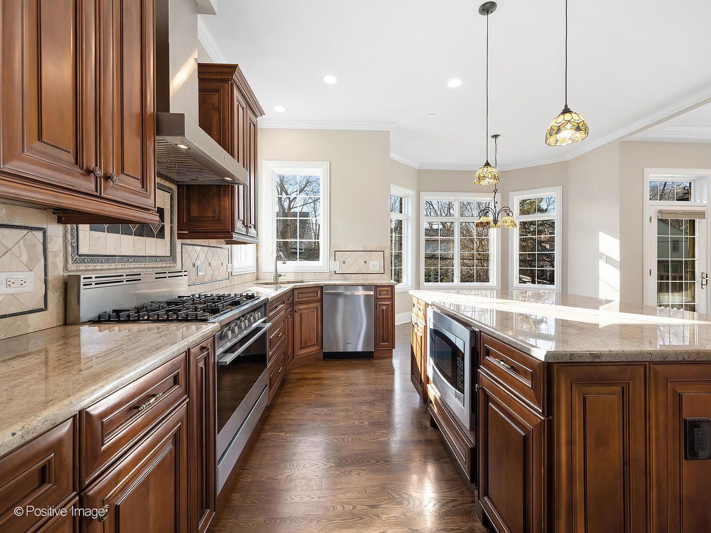 212 Holmes Ave Clarendon Hills, IL 60514  | Single Family