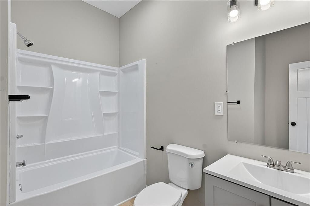 2411 Park Ave Kansas City, MO 64127  | Single Family