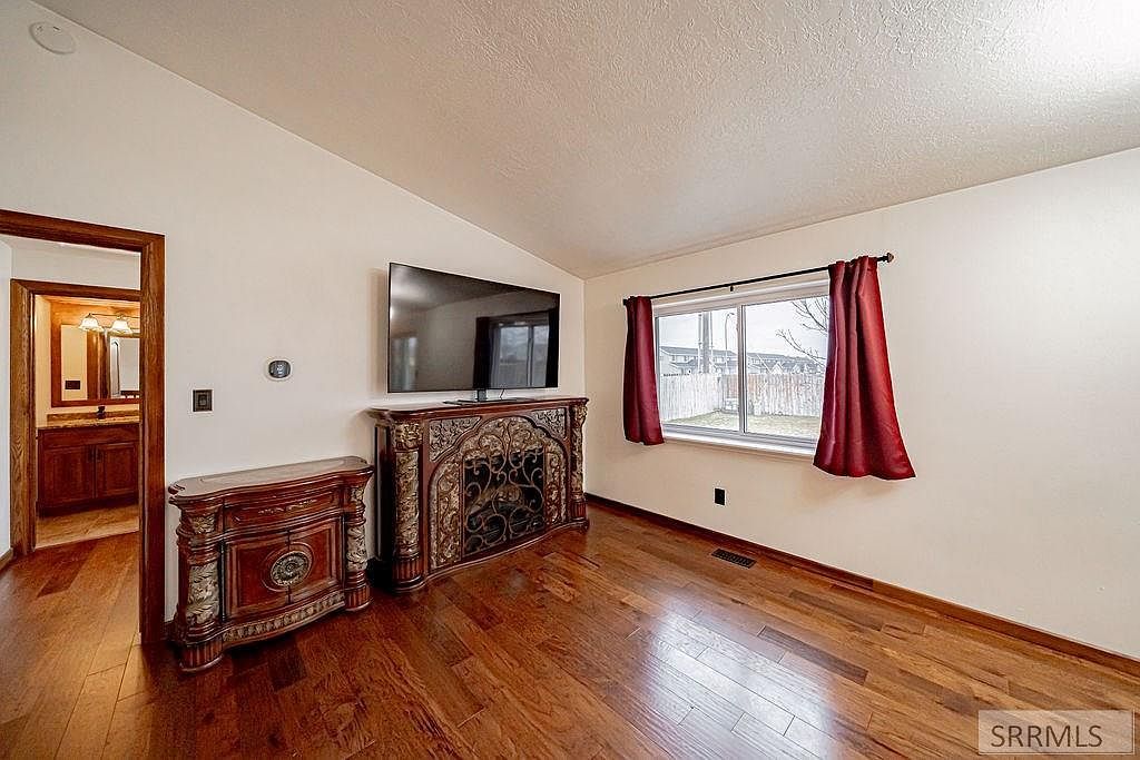 340 Donna Dr Idaho Falls, ID 83402 | Single Family