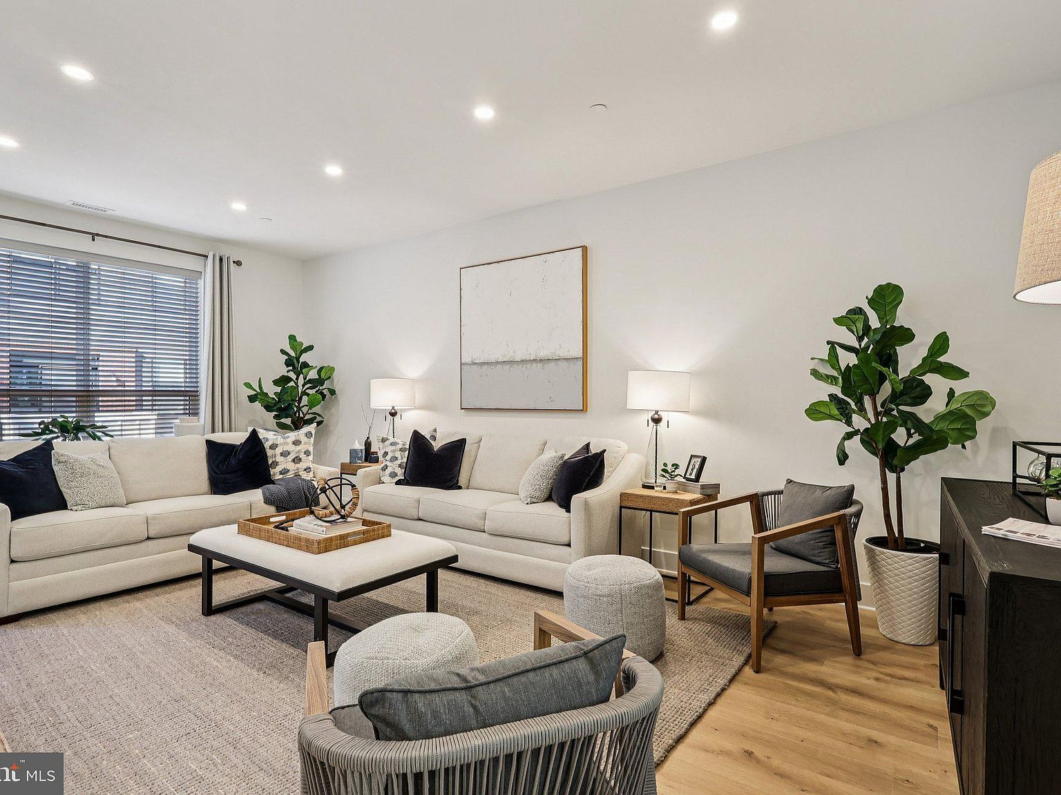 956 Riverplace Dr #56O Conshohocken, PA 19428  | New build