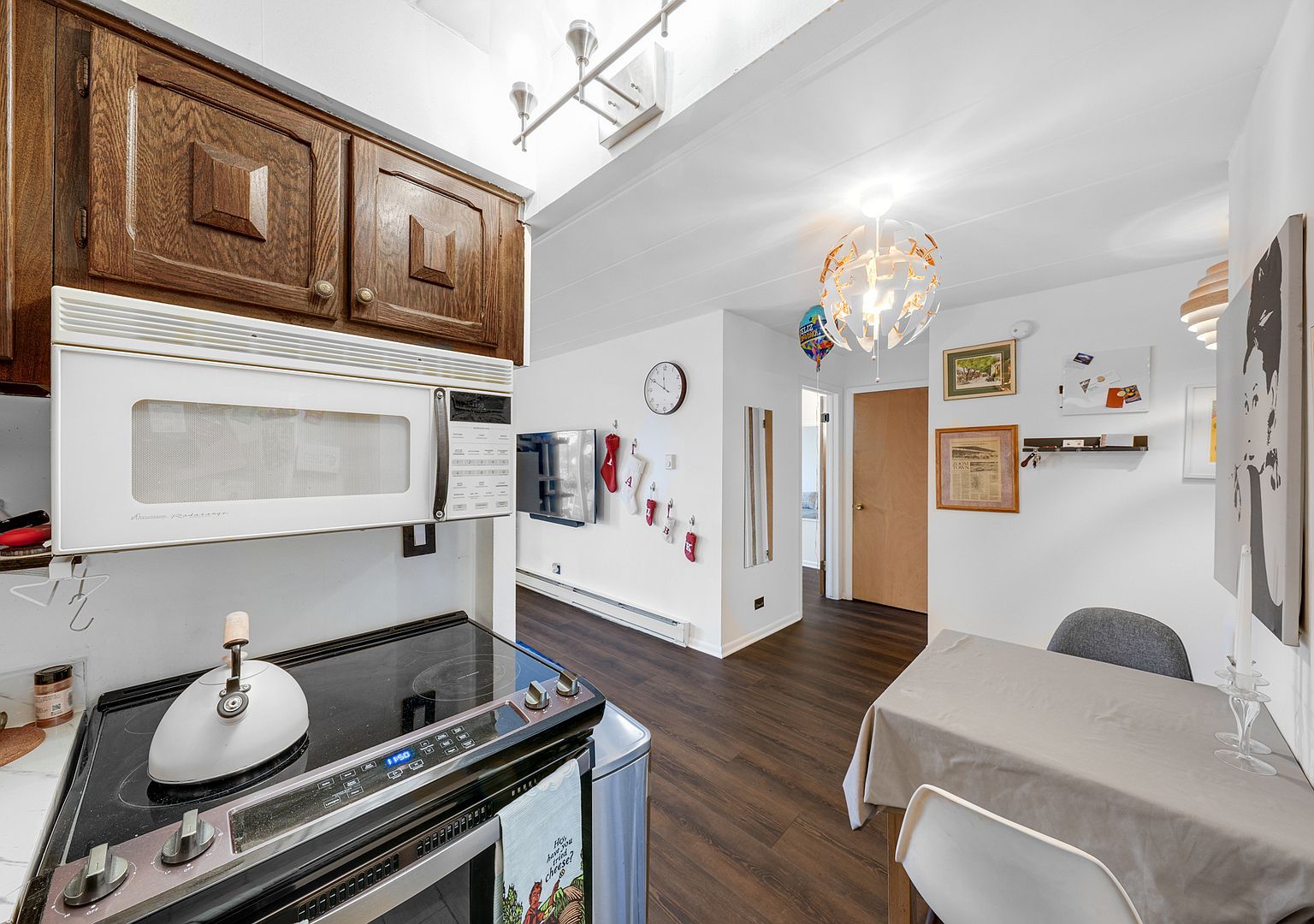 320 Circle Ave APT 403 Forest Park, IL 60130 | Condominium