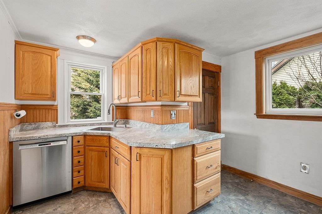 4 Edwin St Quincy, MA 02171  | Single Family