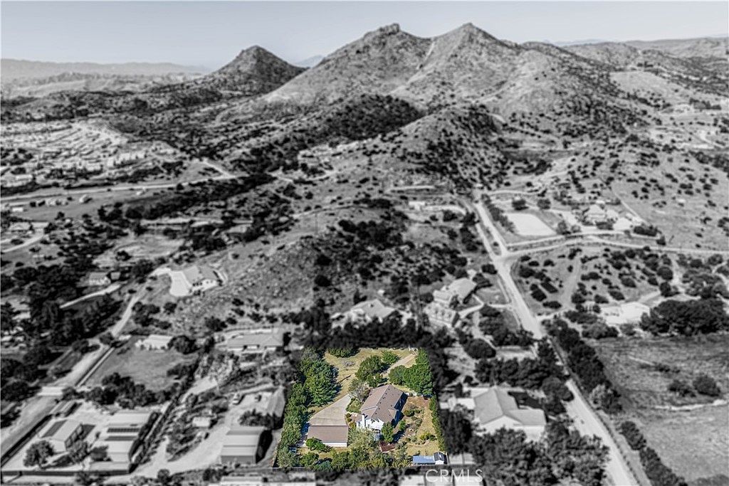 11340 Morgan Rd Agua Dulce, CA 91390  | Single Family