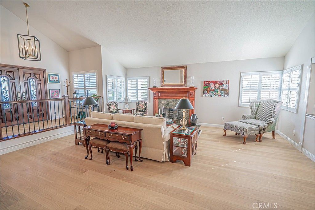 23454 Cloverdale Ct Santa Clarita, CA 91321 | Single Family