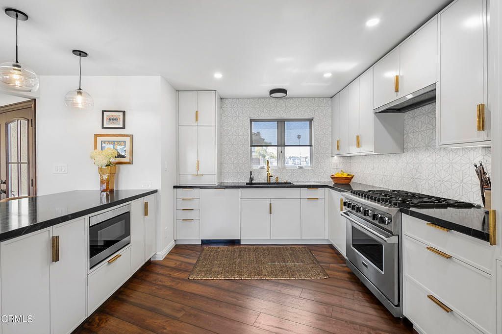 2350 Greencastle Ln Oxnard, CA 93035  | Single Family