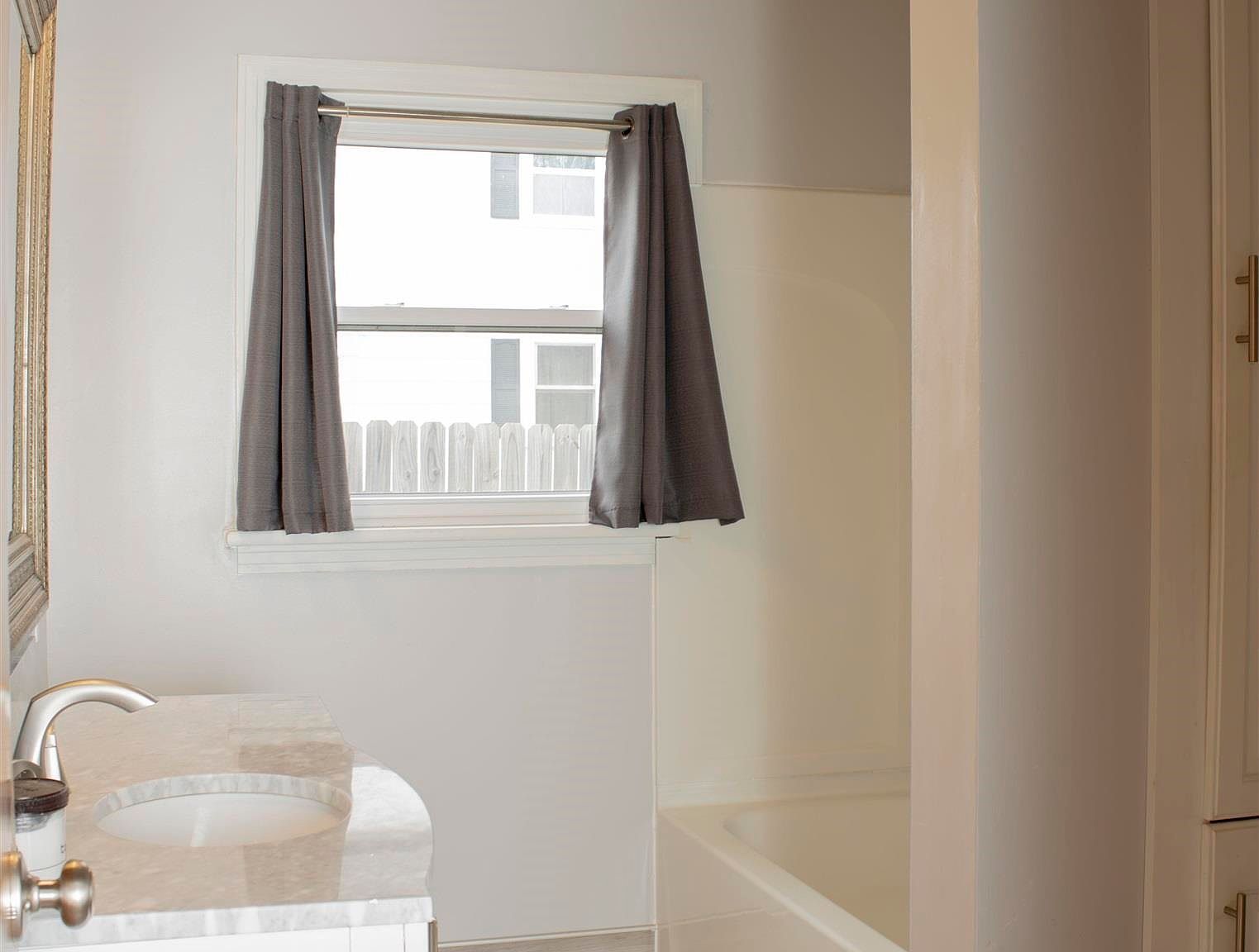 234 W East Ave Kingman, KS 67068  | Single Family