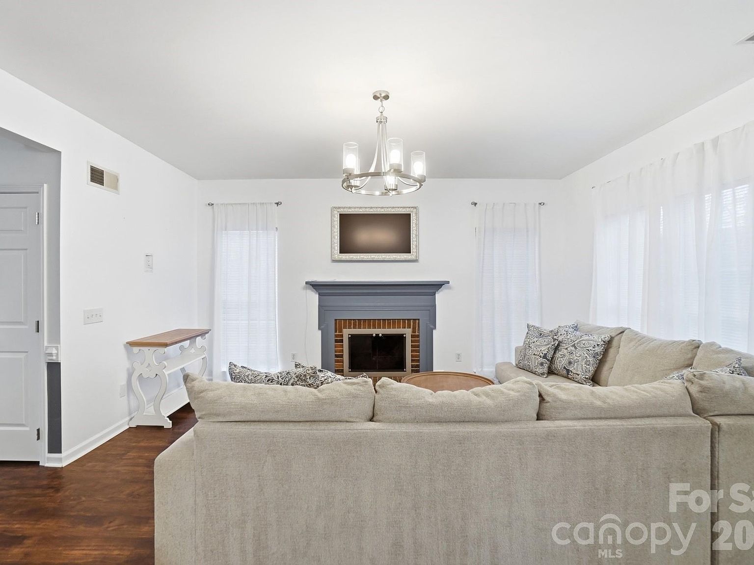 8725 Londonshire Dr Charlotte, NC 28216  | Single Family