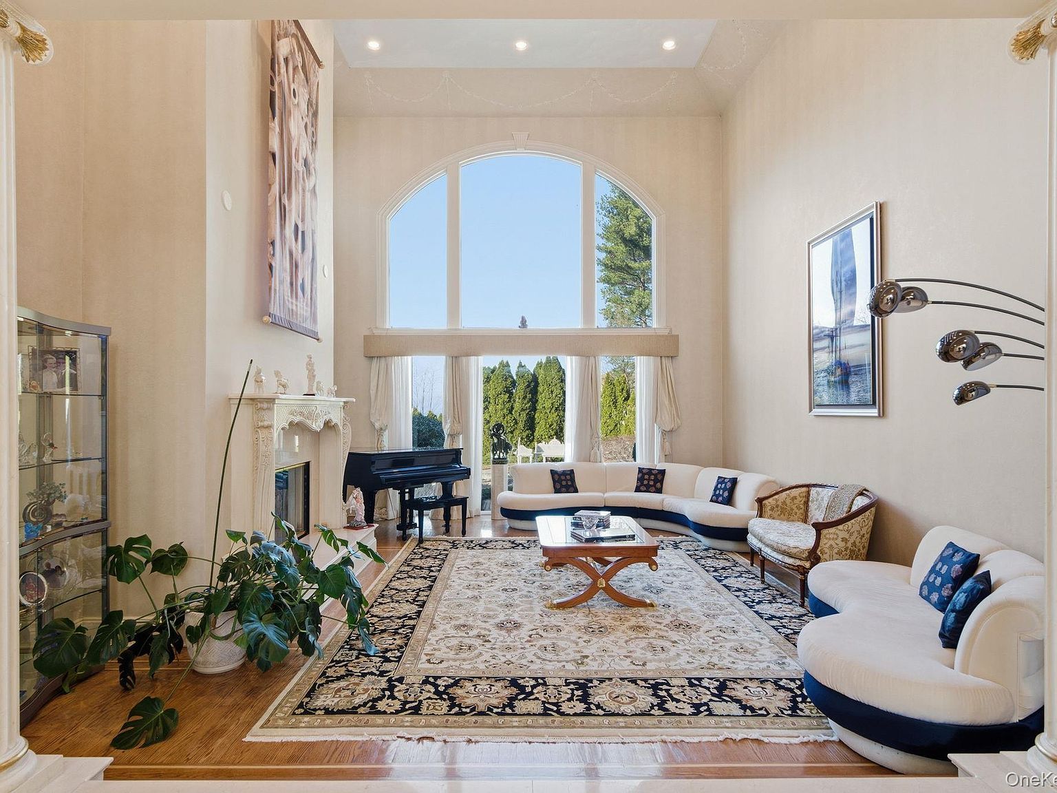 19 Cobblestone Ct Centerport, NY 11721  | Single Family