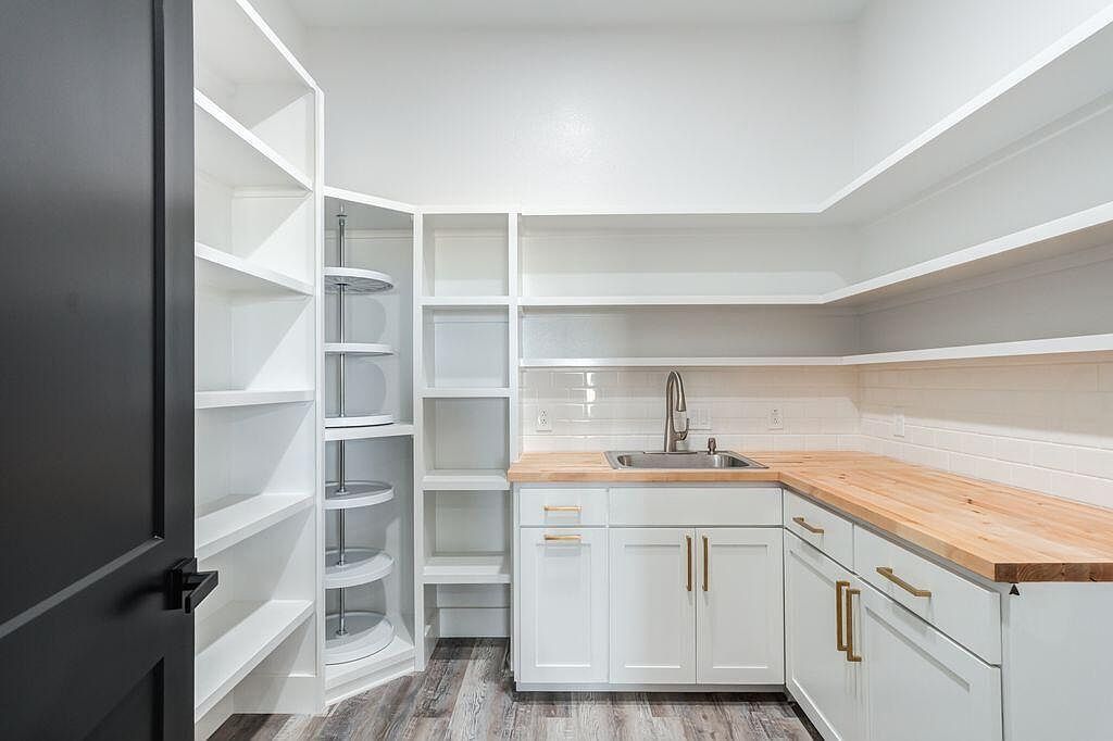 6601 N County Road 1500 Shallowater, TX 79363  | Single Family