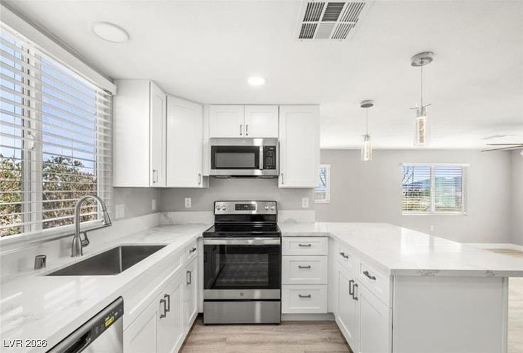 6811 N Mountain Vw Pahrump, NV 89060 | Single Family